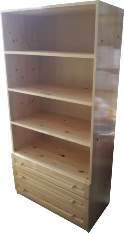 Секция за книги и дрехи